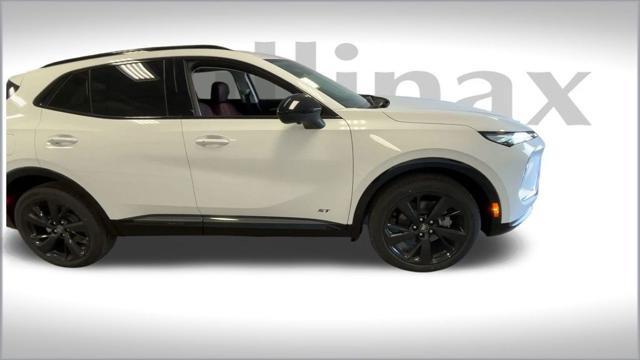 new 2025 Buick Envision car, priced at $40,195