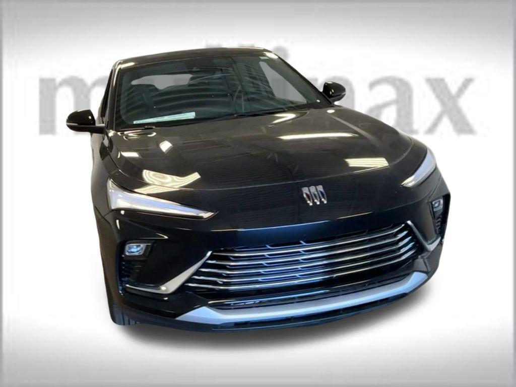 new 2025 Buick Envista car, priced at $24,183