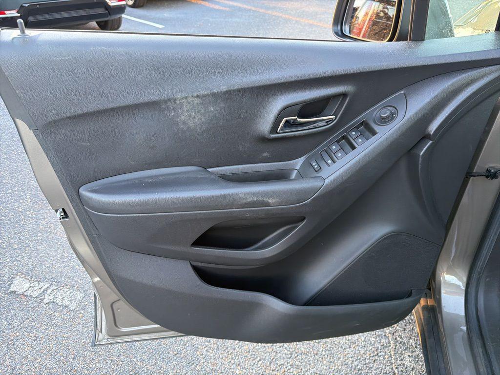 used 2020 Chevrolet Trax car, priced at $15,900