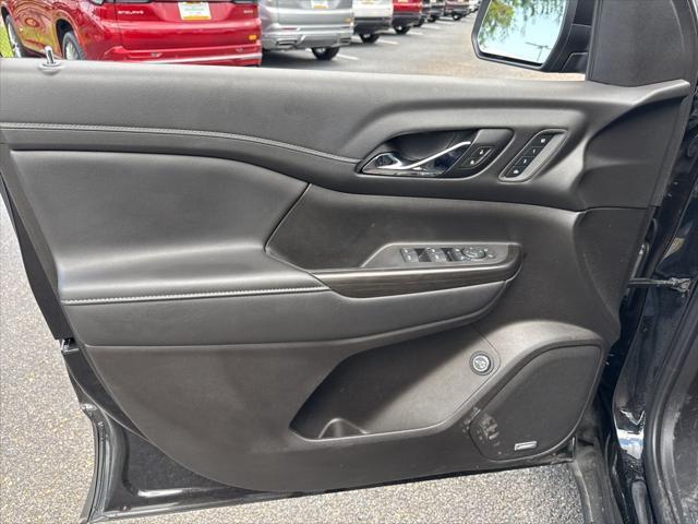 used 2021 GMC Acadia car, priced at $25,500