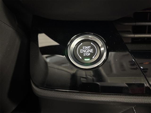 new 2025 Buick Envision car, priced at $41,235