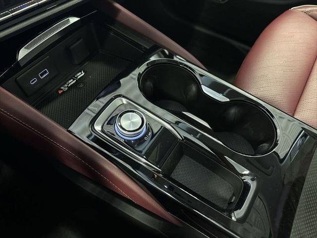 new 2025 Buick Envision car, priced at $40,645