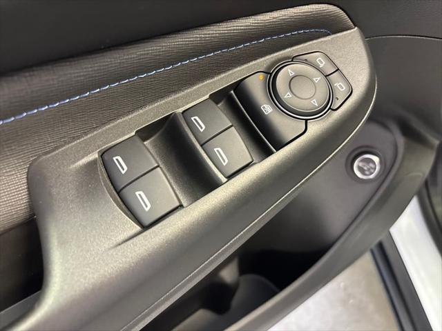 new 2025 Buick Envista car, priced at $29,860