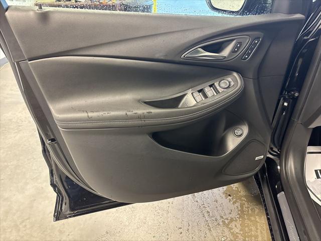 new 2025 Buick Encore GX car, priced at $31,220