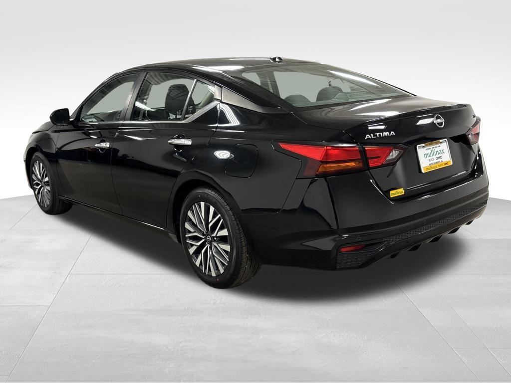 used 2024 Nissan Altima car, priced at $19,000