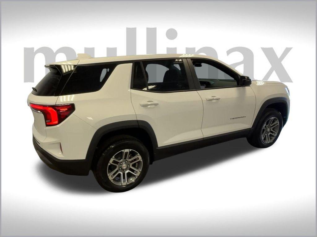 new 2025 GMC Terrain car, priced at $28,095