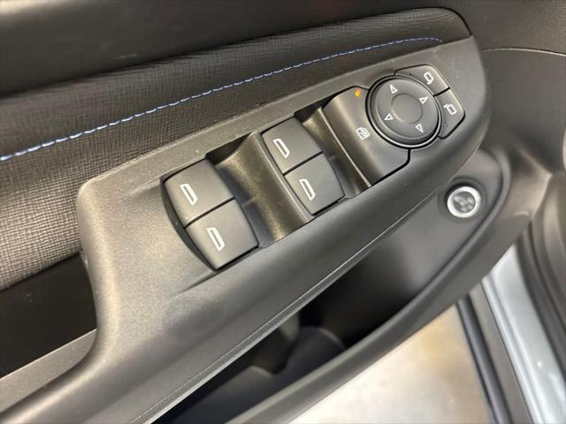 new 2025 Buick Envista car, priced at $30,355