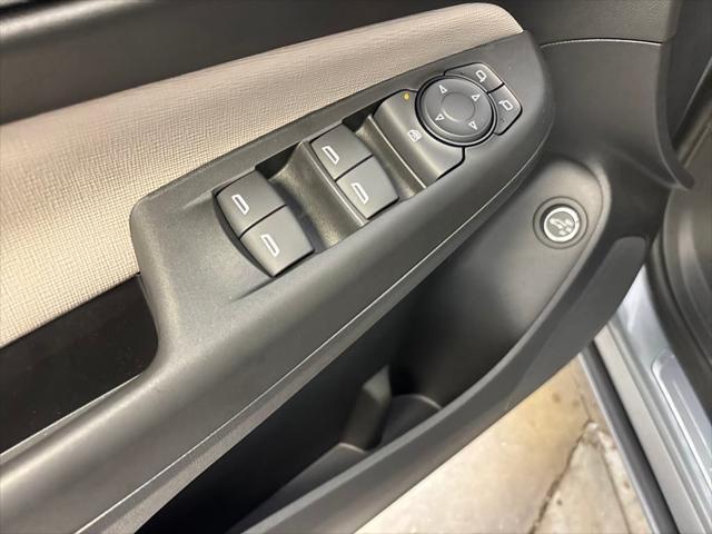 new 2025 Buick Envista car, priced at $31,335
