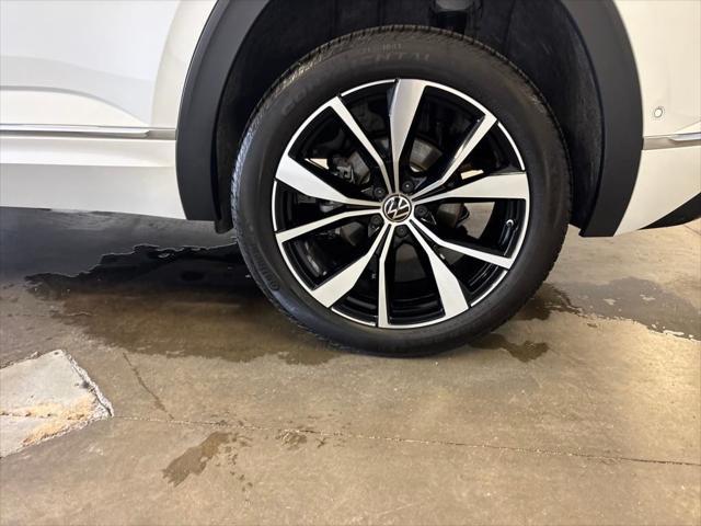 used 2025 Volkswagen Atlas Cross Sport car, priced at $47,750