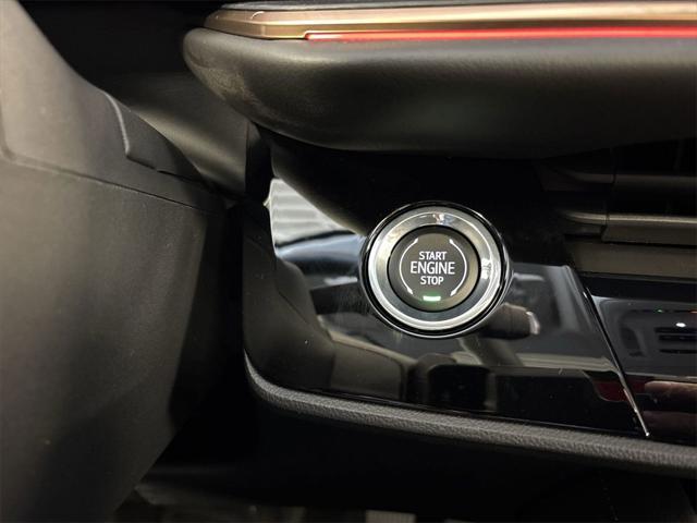 new 2025 Buick Envision car, priced at $45,695