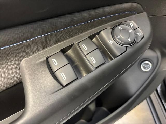 new 2025 Buick Envista car, priced at $30,355