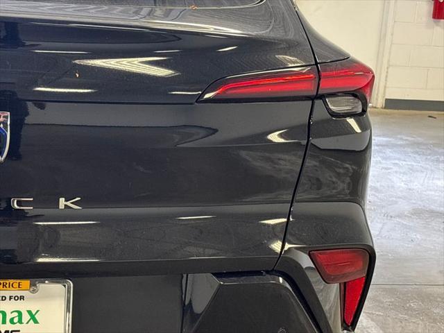 new 2025 Buick Envista car, priced at $30,355