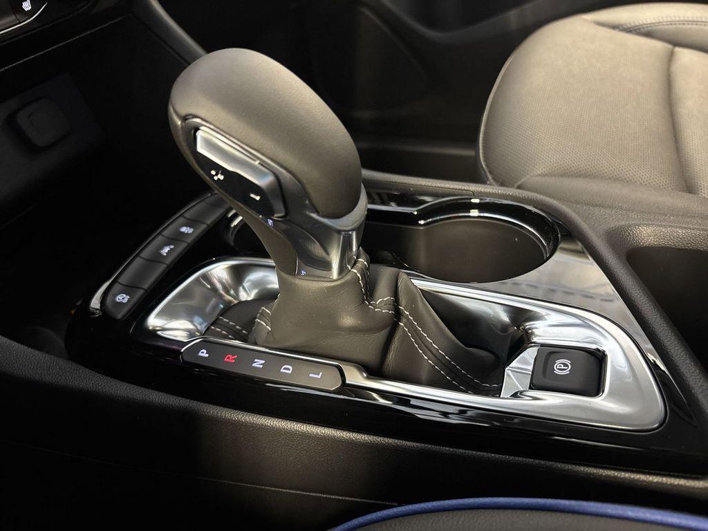 new 2025 Buick Encore GX car, priced at $26,190
