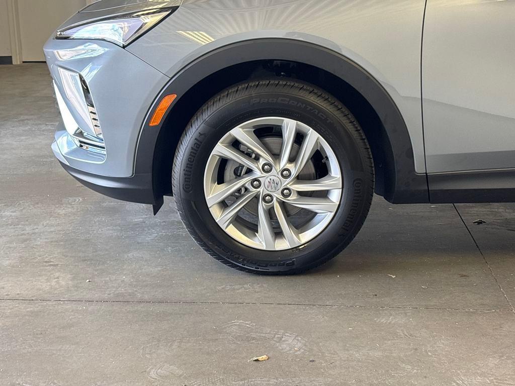new 2025 Buick Envista car, priced at $24,680
