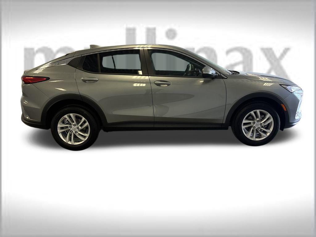 new 2025 Buick Envista car, priced at $24,680