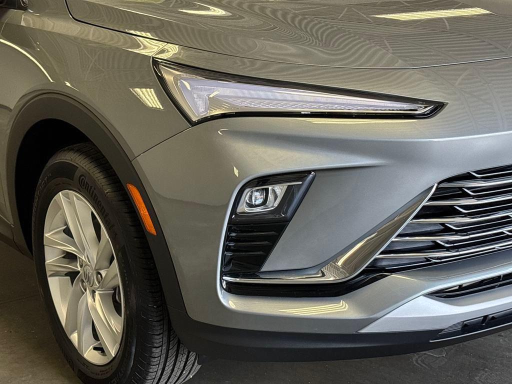 new 2025 Buick Envista car, priced at $24,680