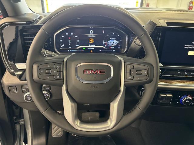 new 2025 GMC Sierra 1500 car, priced at $47,680