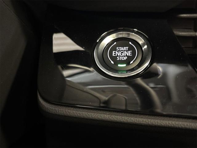 new 2025 Buick Envision car, priced at $39,840