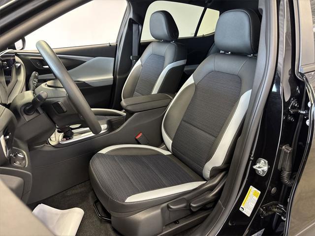 new 2025 Buick Envista car, priced at $25,340