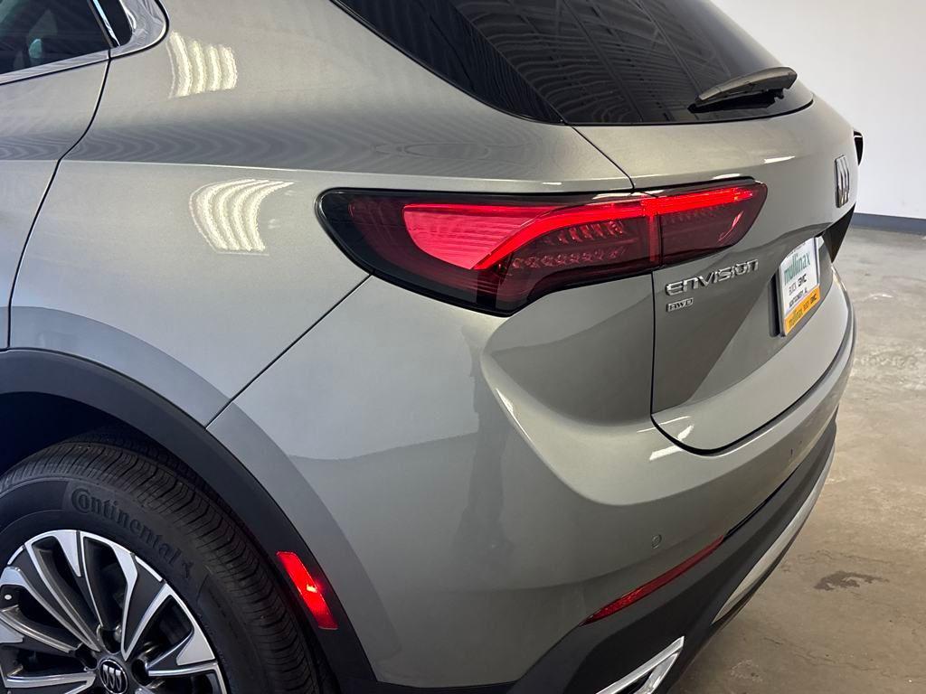 new 2025 Buick Envision car, priced at $33,551