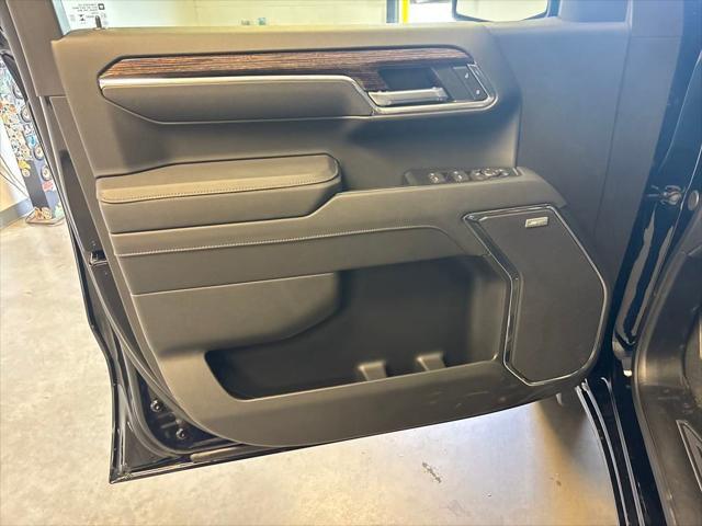 new 2025 GMC Sierra 1500 car, priced at $57,374