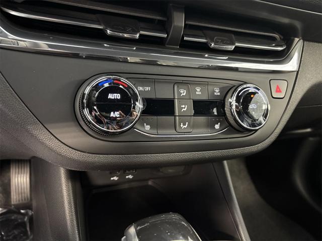 new 2025 Buick Envista car, priced at $27,220