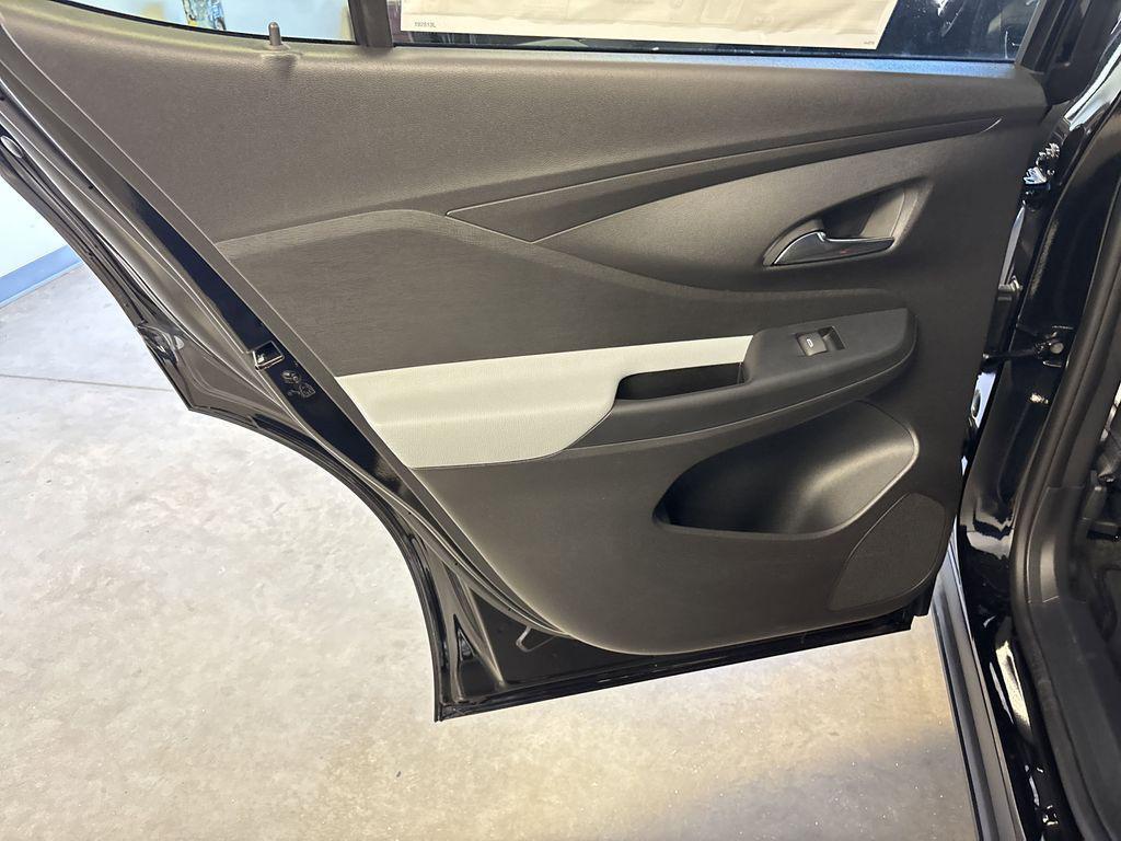 new 2025 Buick Envista car, priced at $24,340