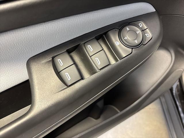 new 2025 Buick Envista car, priced at $25,440