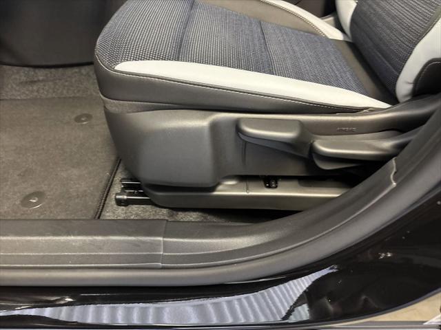 new 2025 Buick Envista car, priced at $25,440