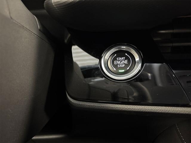 new 2025 Buick Envision car, priced at $35,446