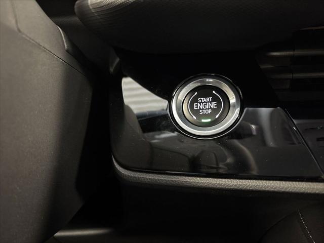 new 2025 Buick Envision car, priced at $36,446