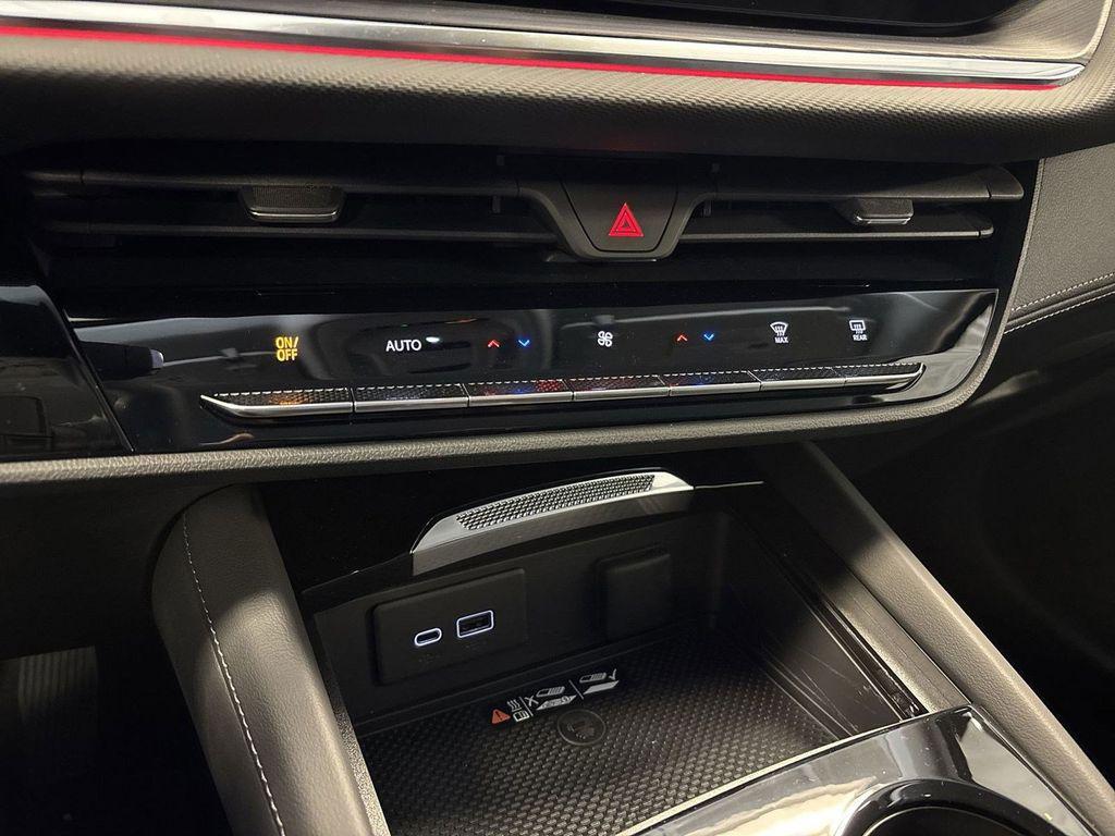 new 2025 Buick Envision car, priced at $35,107