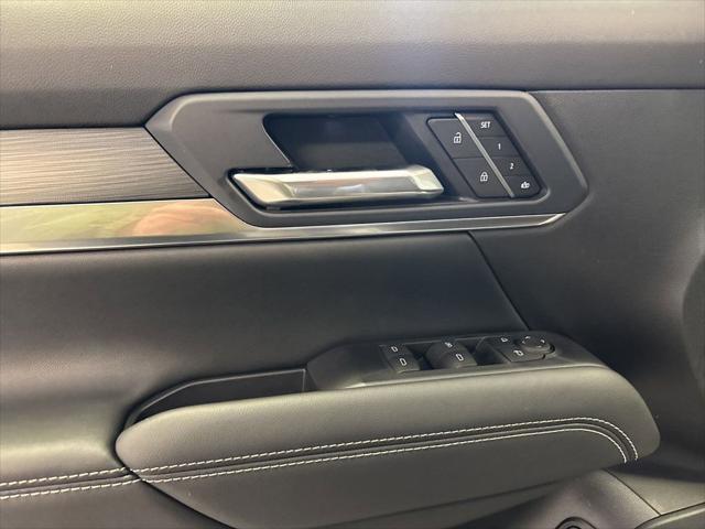 new 2025 GMC Terrain car, priced at $37,092