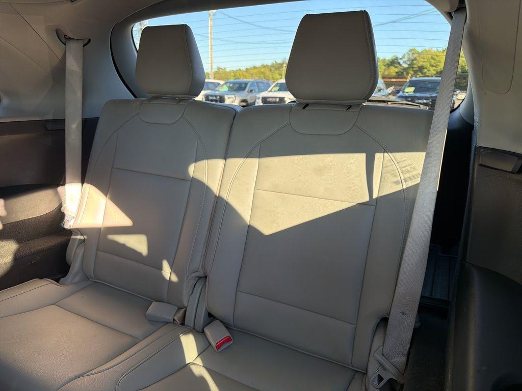 used 2018 Acura MDX car, priced at $16,000