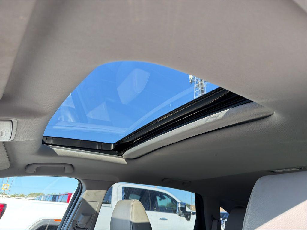 used 2018 Acura MDX car, priced at $16,000