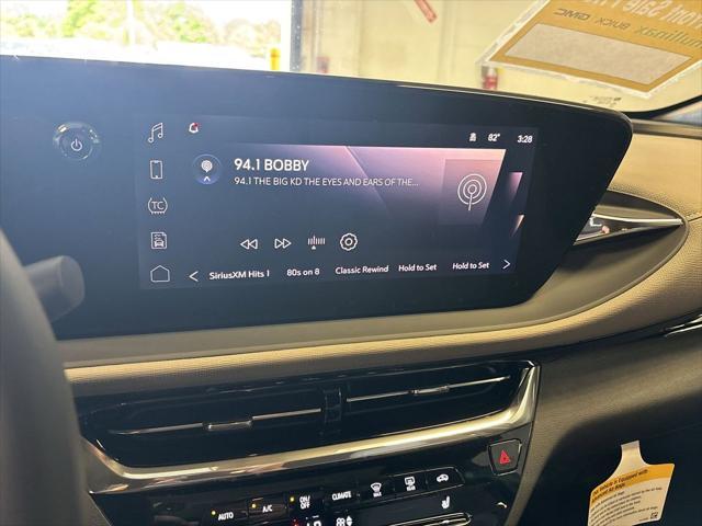 new 2025 Buick Envista car, priced at $30,875