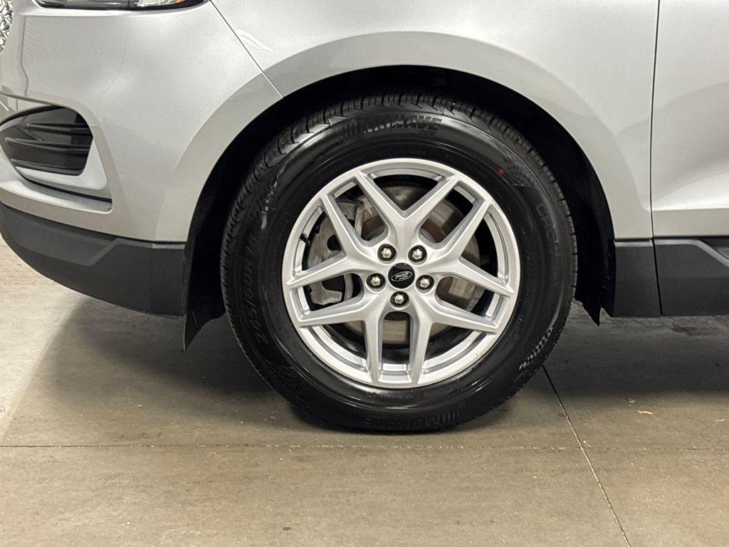 used 2023 Ford Edge car, priced at $17,900
