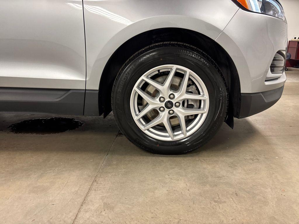 used 2023 Ford Edge car, priced at $17,900