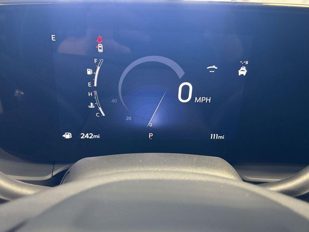 new 2025 Buick Envista car, priced at $26,415