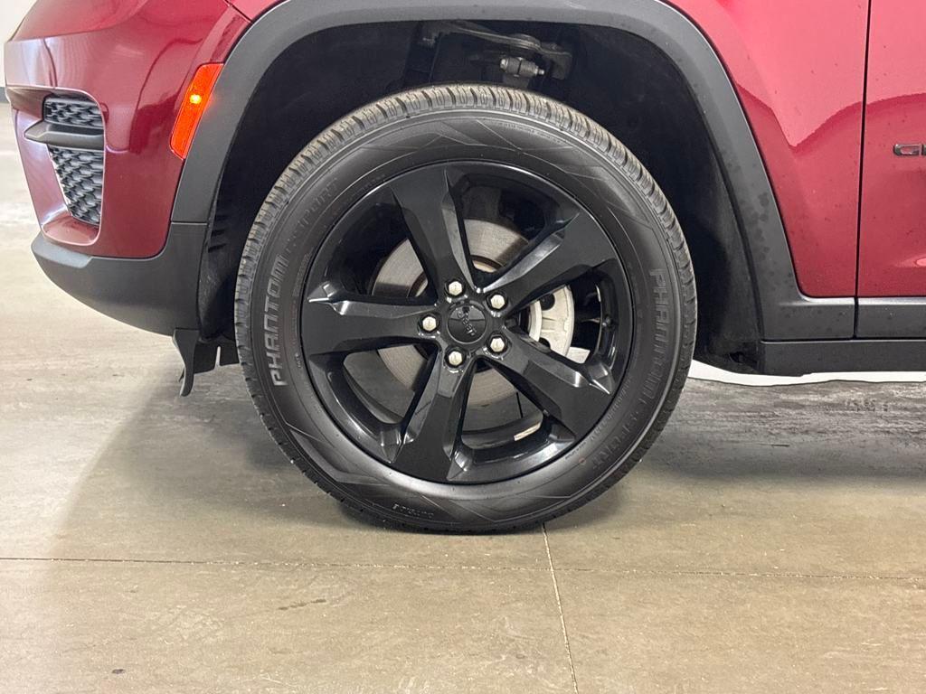 used 2023 Jeep Grand Cherokee car, priced at $23,900