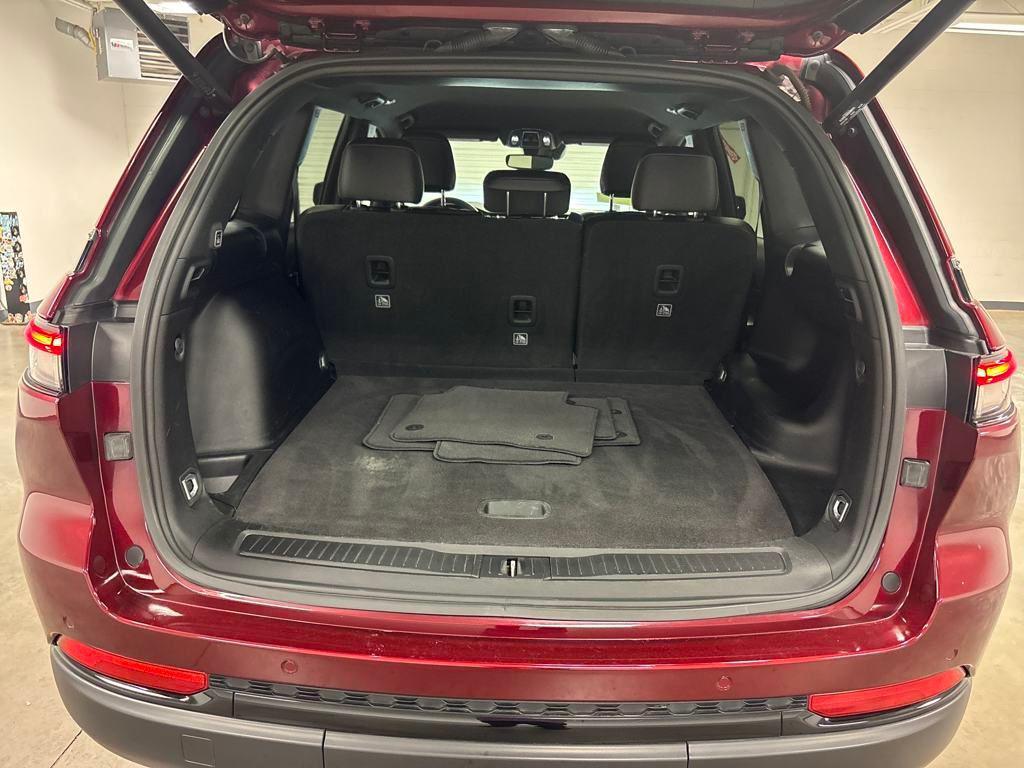 used 2023 Jeep Grand Cherokee car, priced at $25,400