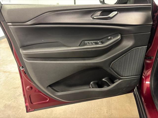 used 2023 Jeep Grand Cherokee car, priced at $28,500