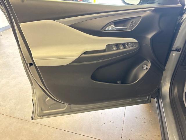 new 2025 Buick Envista car, priced at $27,065