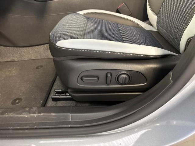 new 2025 Buick Envista car, priced at $27,065