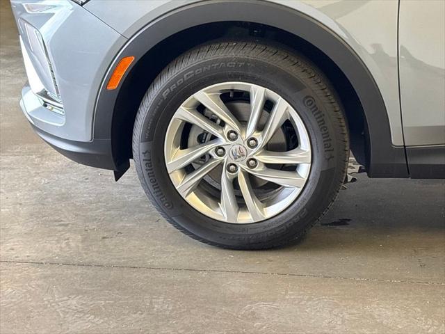 new 2025 Buick Envista car, priced at $27,065