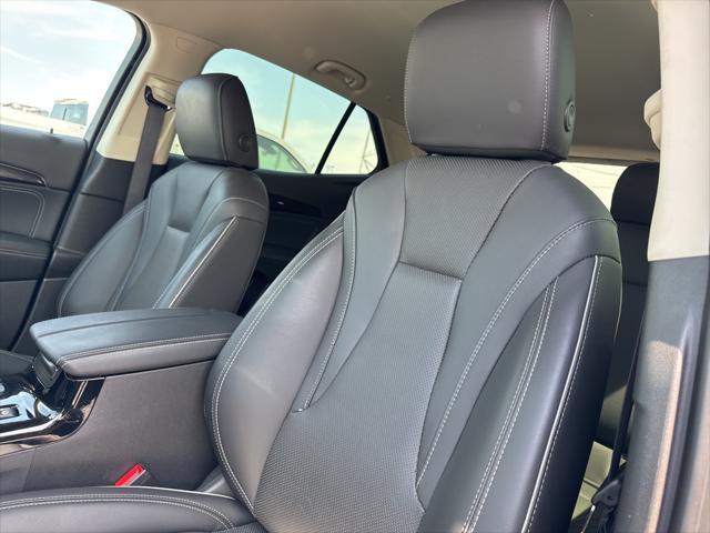 used 2023 Buick Envision car, priced at $28,900
