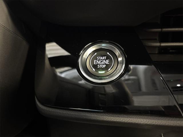 new 2025 Buick Envision car, priced at $40,650