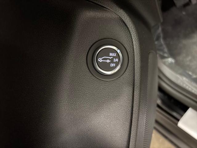 new 2025 Buick Envista car, priced at $29,025