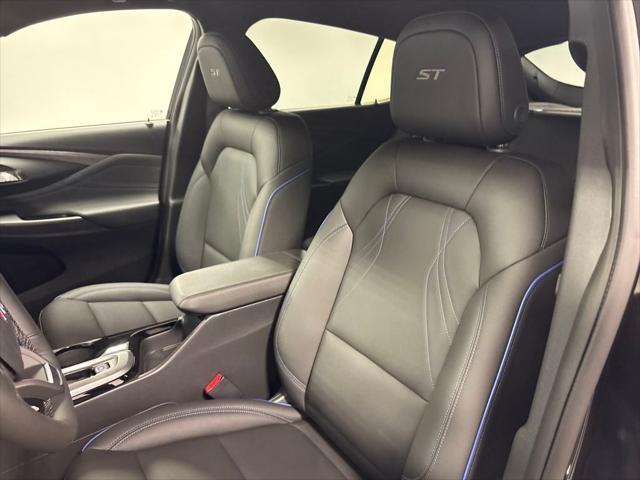 new 2025 Buick Envista car, priced at $29,025