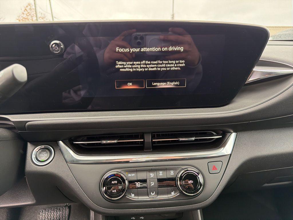 used 2025 Buick Envista car, priced at $23,500